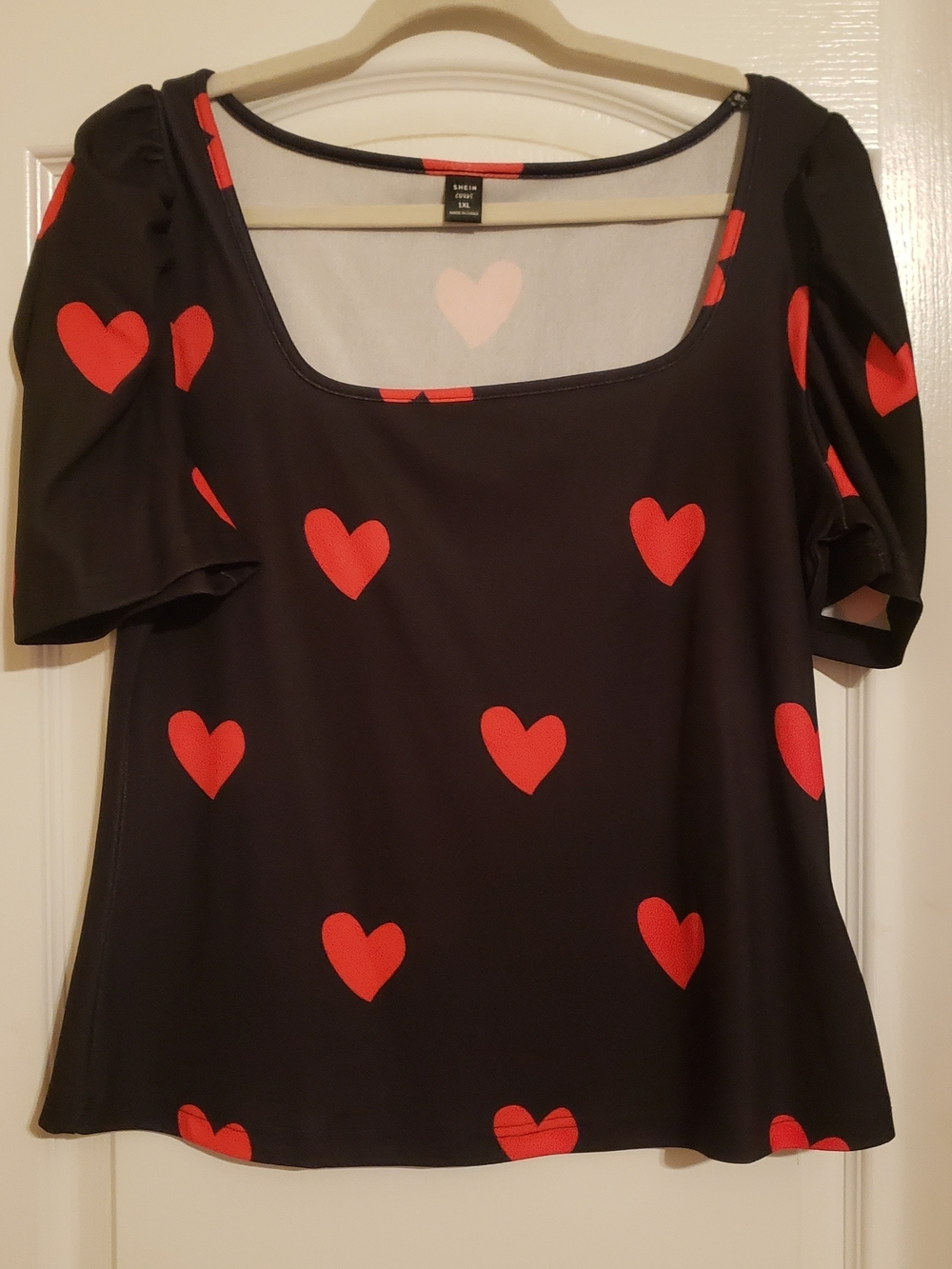 SHEIN Black Short Sleeve Top with Red Heart Print